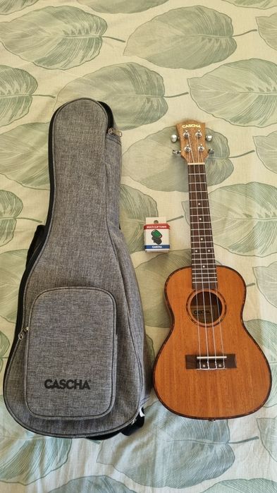 Cascha HH 2033 Premium  концертна укулеле ЧОХОЛ + ТЮНЕР