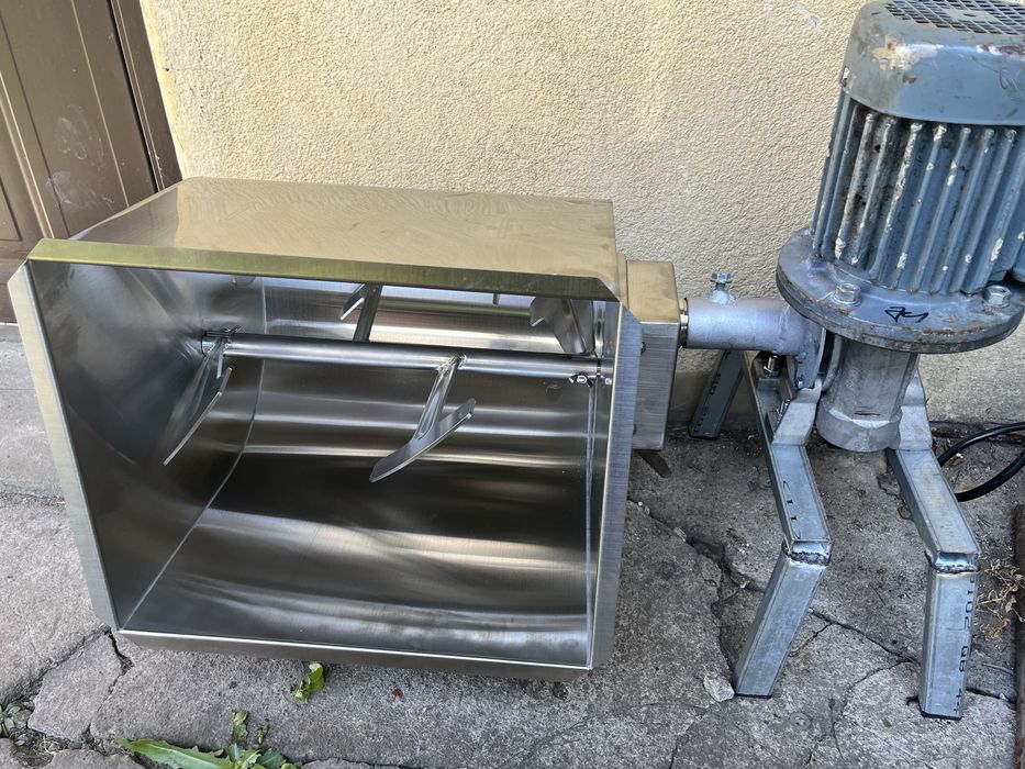 Mieszałka do wendlin kiełbasy.