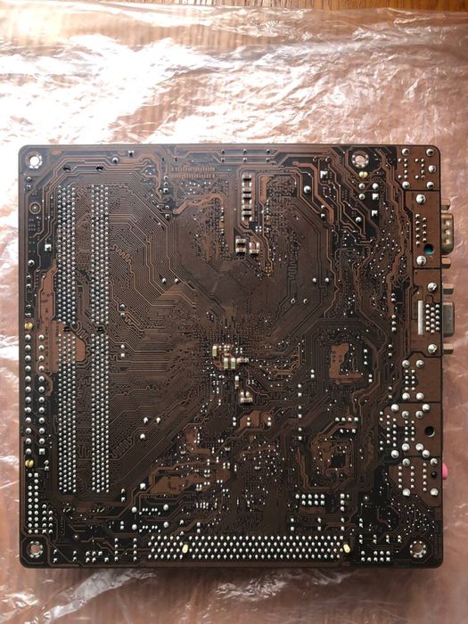 Материнська плата ITX-220