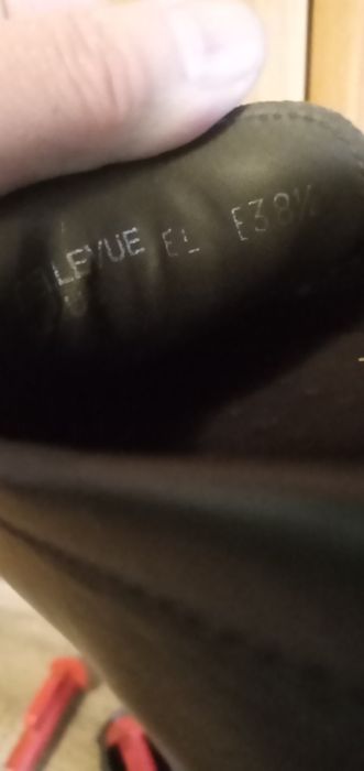 Товары для отдыха и прогулок. BALLY женские 38 р/р.