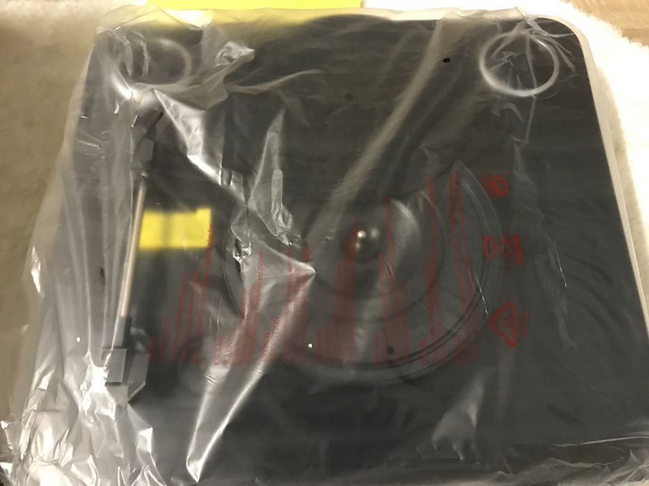 gramofon konwersyjny z głośnikiem stereo