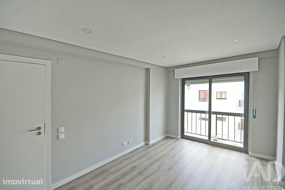 Apartamento T3 em Amora de 97,00 m2