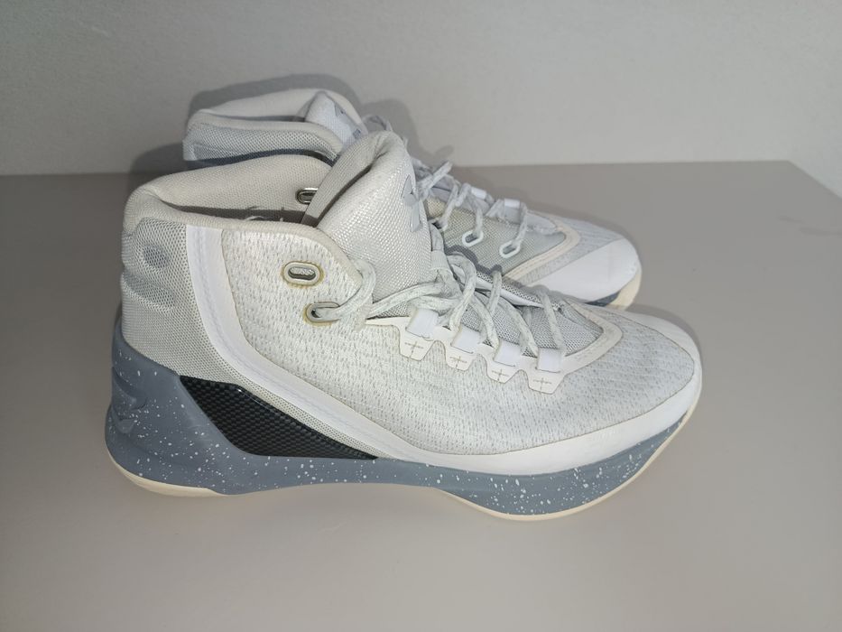 Under Armour nr 40--26 cm