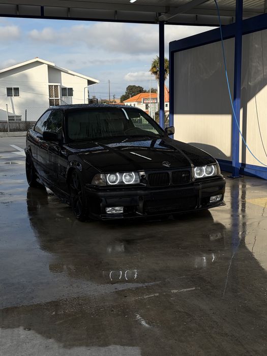 BMW e36 318is coupe