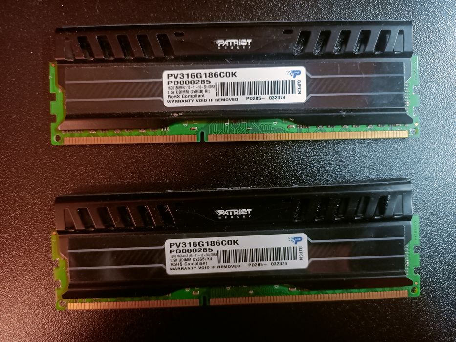 Sprzedam części komputerowe procesor płyta głowna i kości pamięci ram