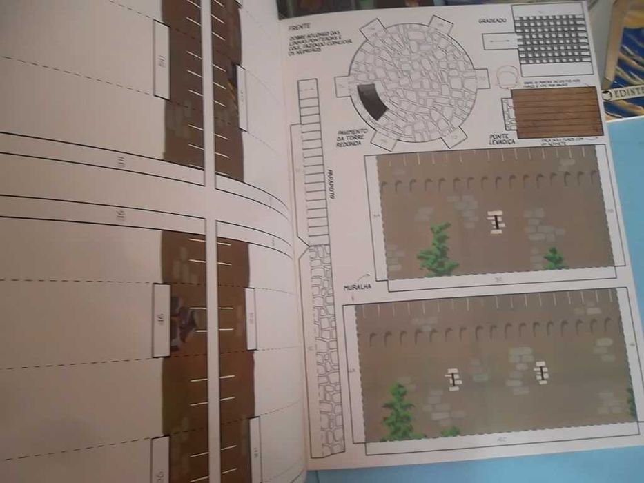Coleção recortar & montar : "Vou Construir" - 3 volumes . Edinter