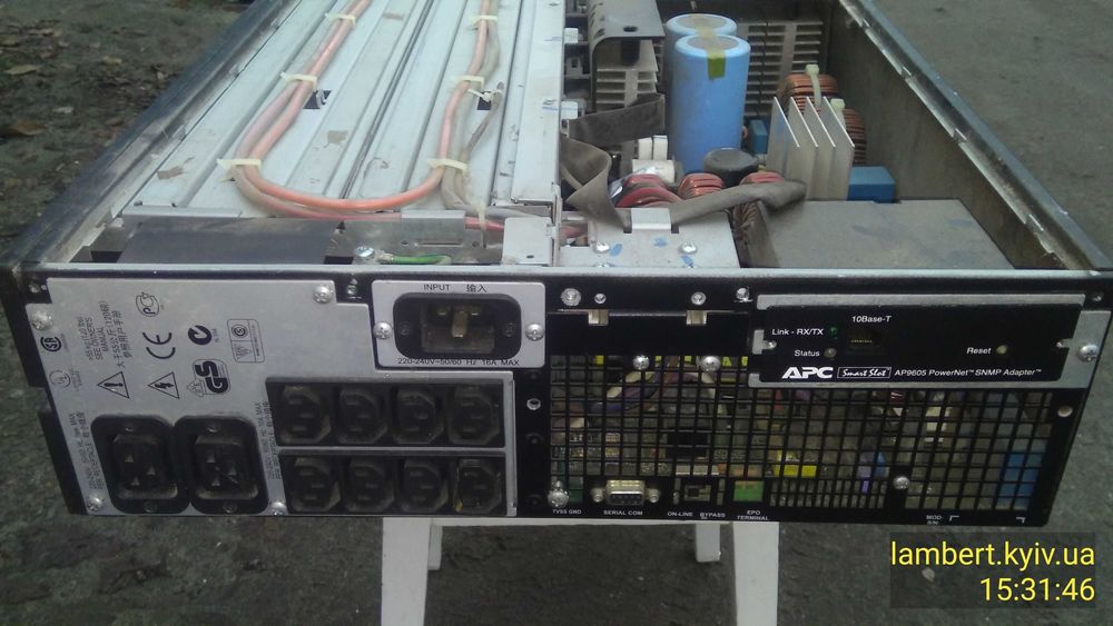 безперебійник APC Smart-UPS RT 3000 On-Line