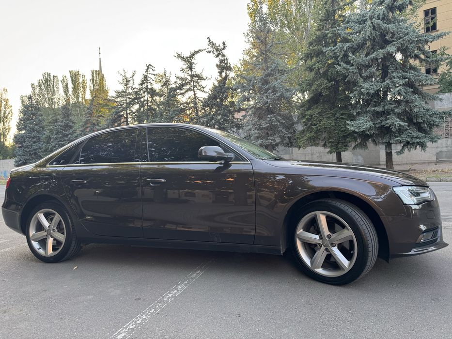 Audi A4 2012 VIN WAUZZZ8K6DA057811 фото оголошення 18 з 20