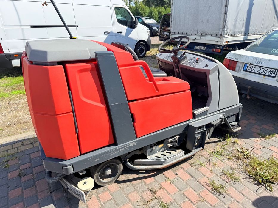 Hako  szczotkarko zamiatarka polewaczka hako scrubmaster b310r cl