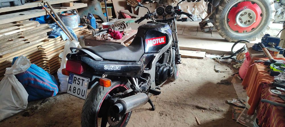 Sprzedam motocykl Suzuki GS 500 z 1990 roku