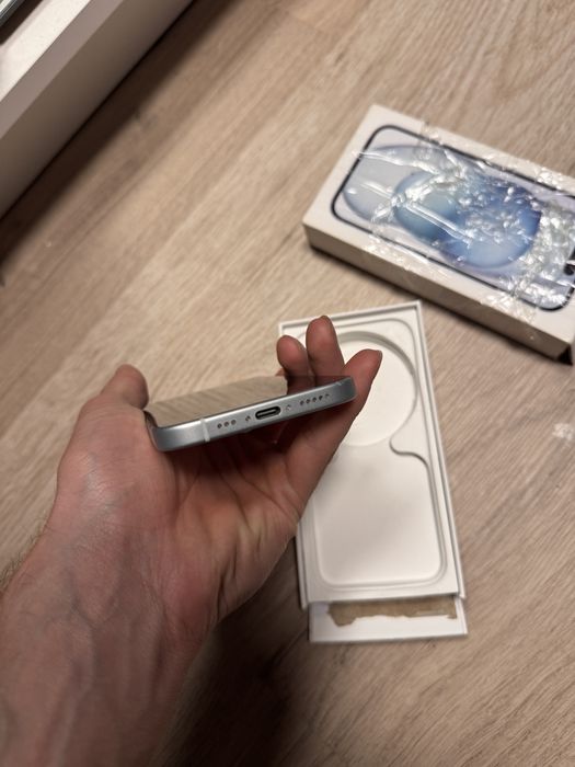 Iphone 15 128 GB stan bardzo dobry Gwarancja