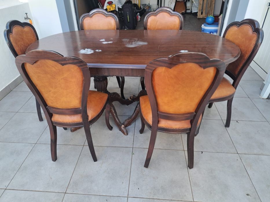 Conjunto Mesa + Cadeiras