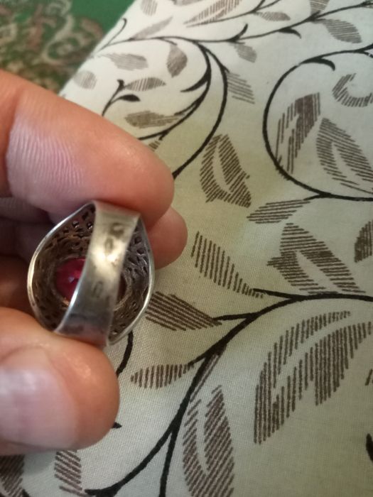 Продам, кольцо с серебро!