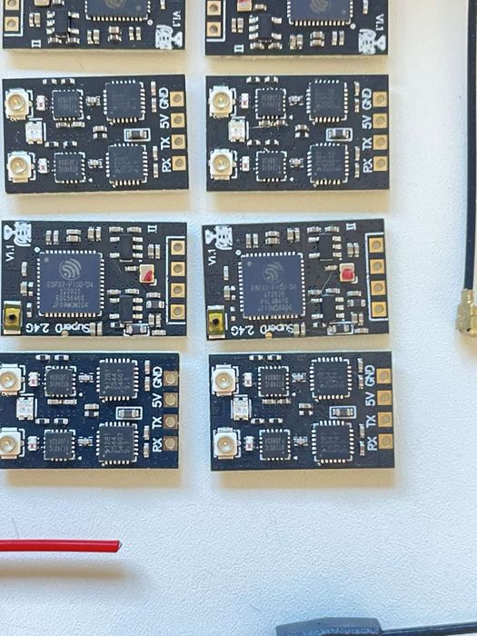 Приймач BetaFPV SuperD ELRS 2.4ГГц с двома антенами