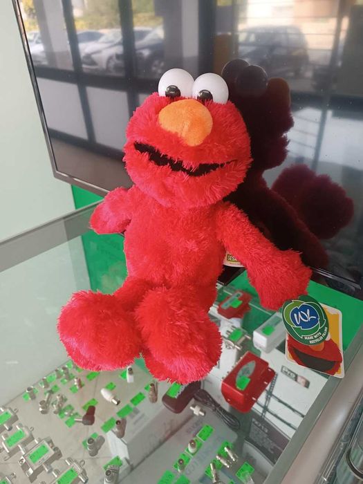 PROMO NATAL:Peluche Rua Sésamo Elmo 37cm(new version 2025)