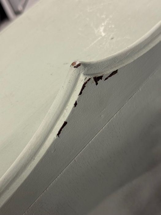 Móvel com prateleiras antigo