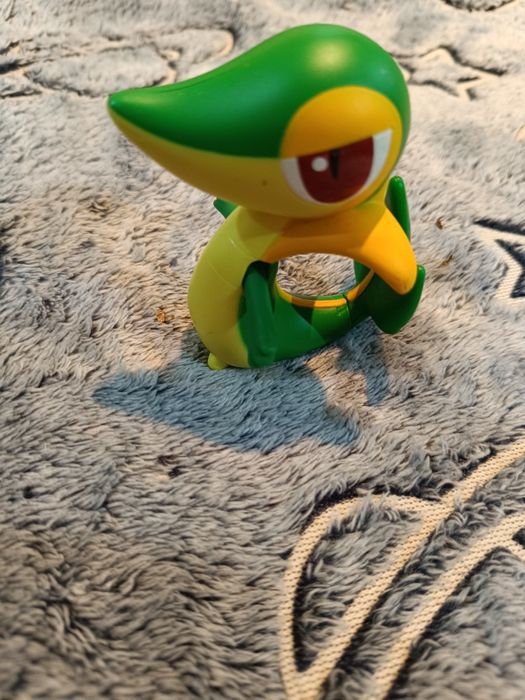 Pokémon Snivy Happy Meal McDonald's