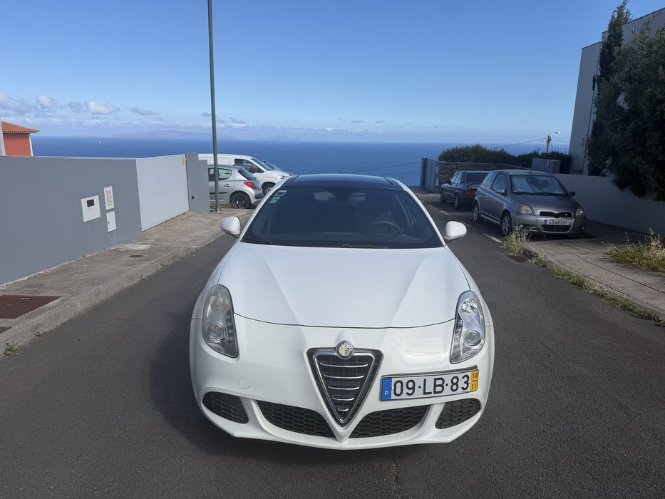 Alfa Romeo Giulietta  1600CC com 105cv, diesel