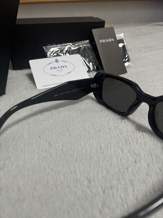 Okulary przeciwsloneczne Prada Milano