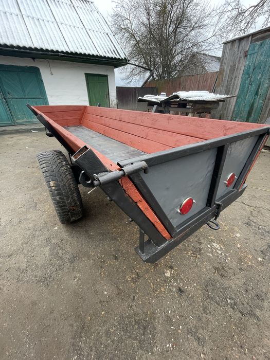 Причіп для трактора