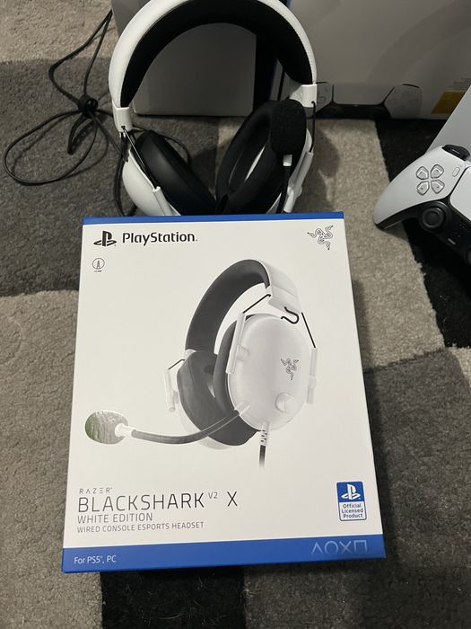 PS5 1TB + Razer BlackShark V2 X White Edition (Headphones)
