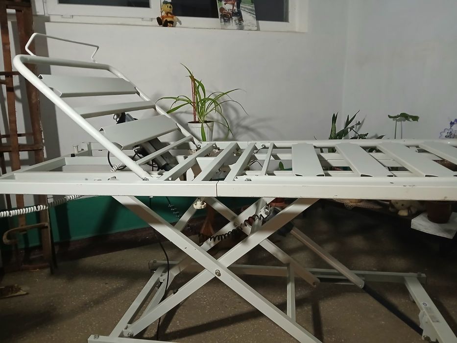 Ліжко для людей з обмеженими можливостями