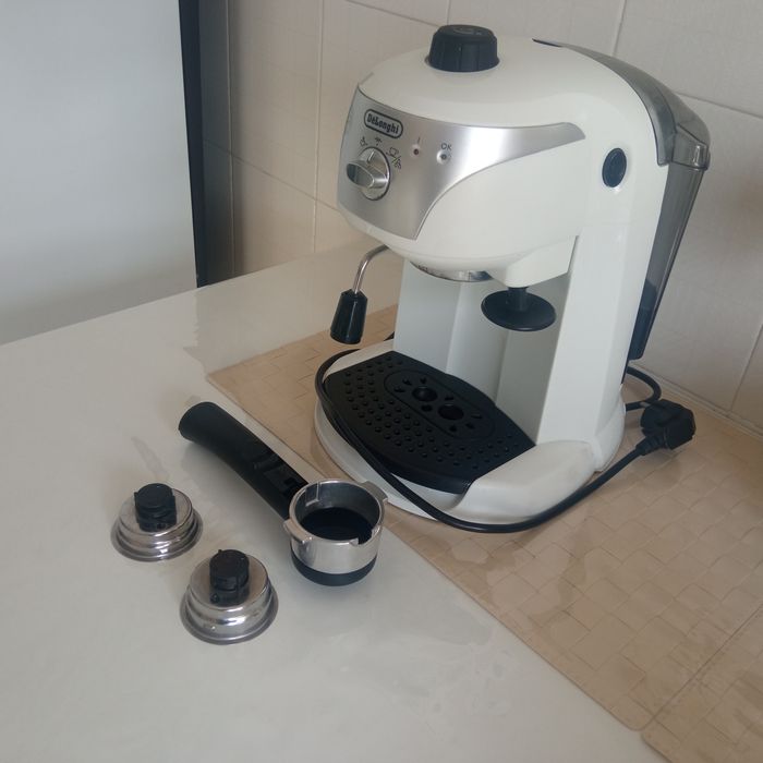 Máquina de café como nova.