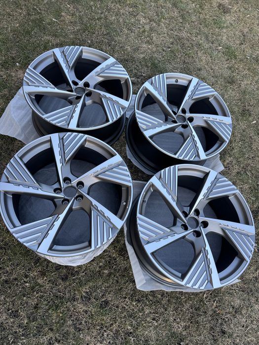 Нові оригінальні диски 22 Audi sport  Q7  Q8  e-tron