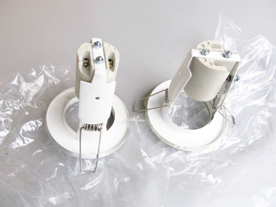 Светильник точечный 220/40Вт, Е14, R90мм