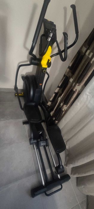 Elíptica Domyos 900 .muito pouco usasda