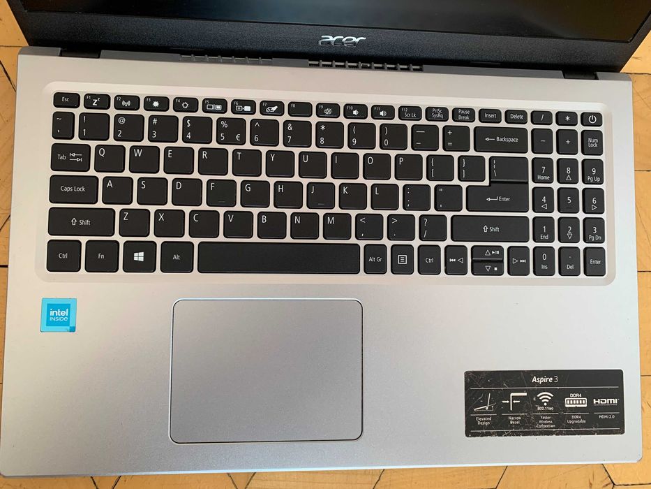 Laptop Acer intel DDR4-8GB SSD-256GB Bateria 6H Zadbany !!