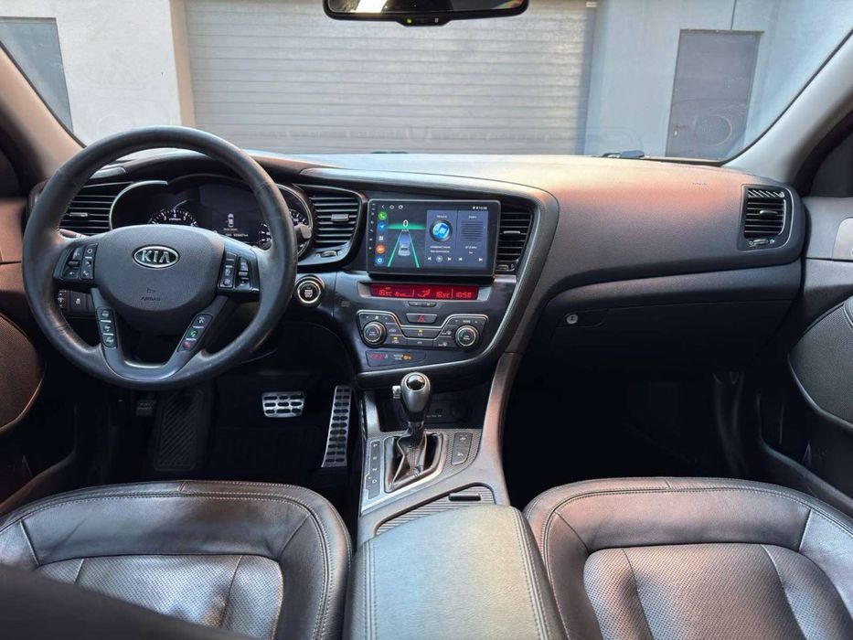 Автомобіль KIA Optima