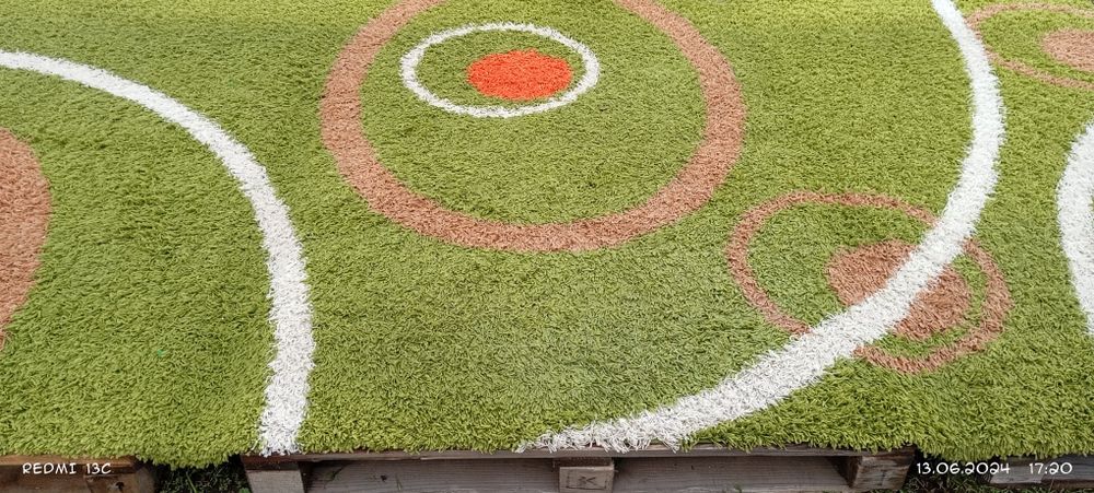 Продам ковер травка