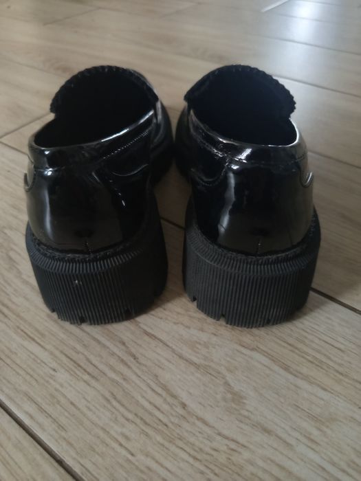 Buty mokasyny na wyższym spodzie rozm. 36