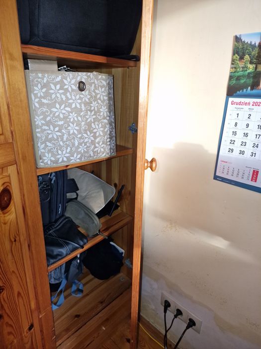 Szafa sosnowa trzydrzwiowa