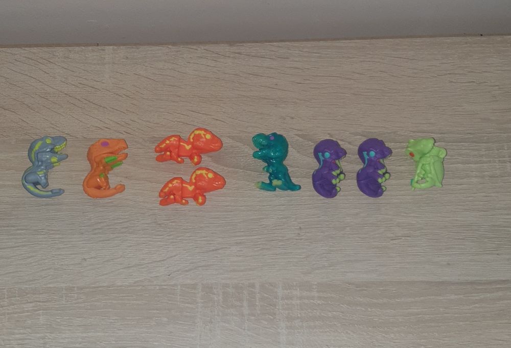 Figurki Kinder Joy - Jurassic world