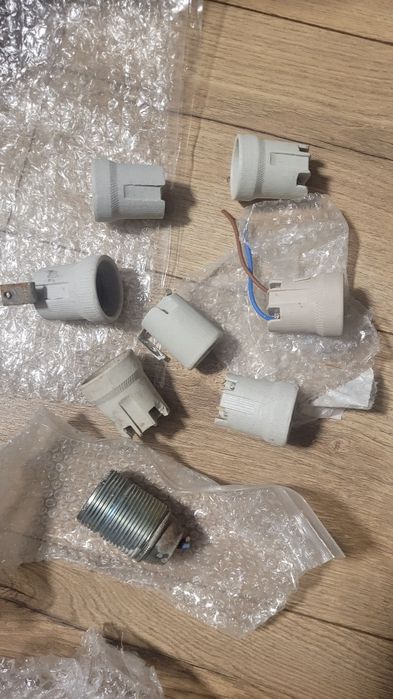 Oprawka ceramiczna 7szt 1 metalowa