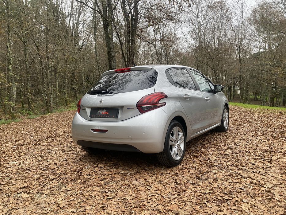 Peugeot 208 1.2 gasolina