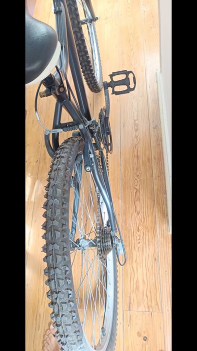 Bicicleta aro 26 como nova