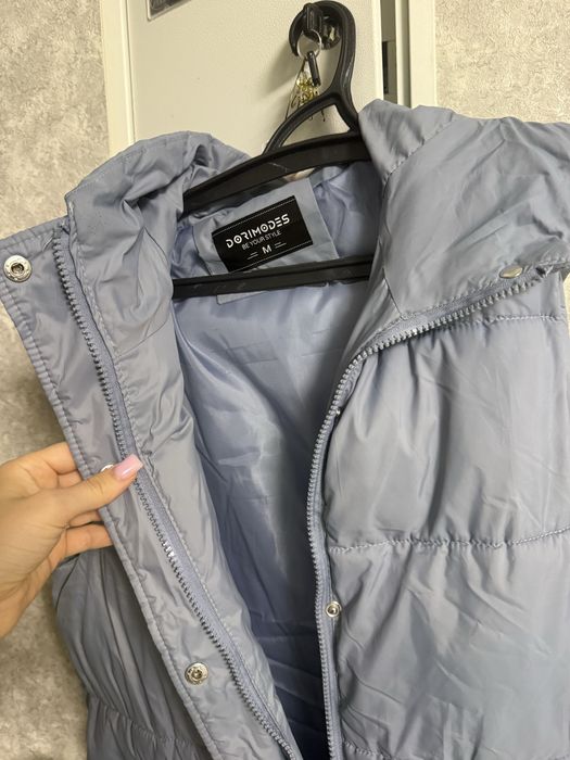 Жіноча жилетка/безрукавка