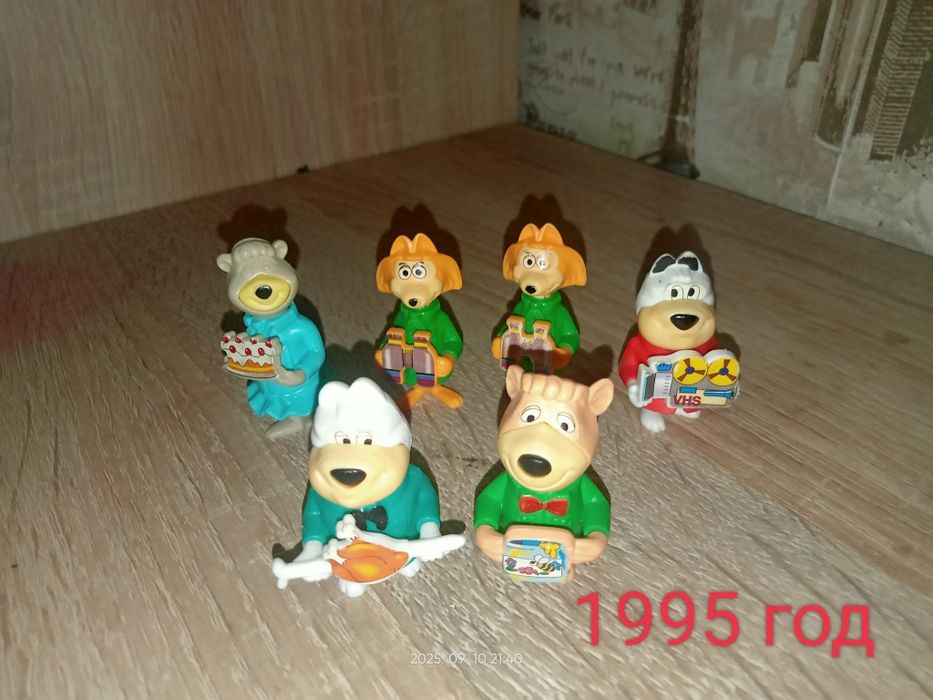 Ferrero Киндеры бегемотики, лягушки, слоники, пингвины, гномы из 90-х