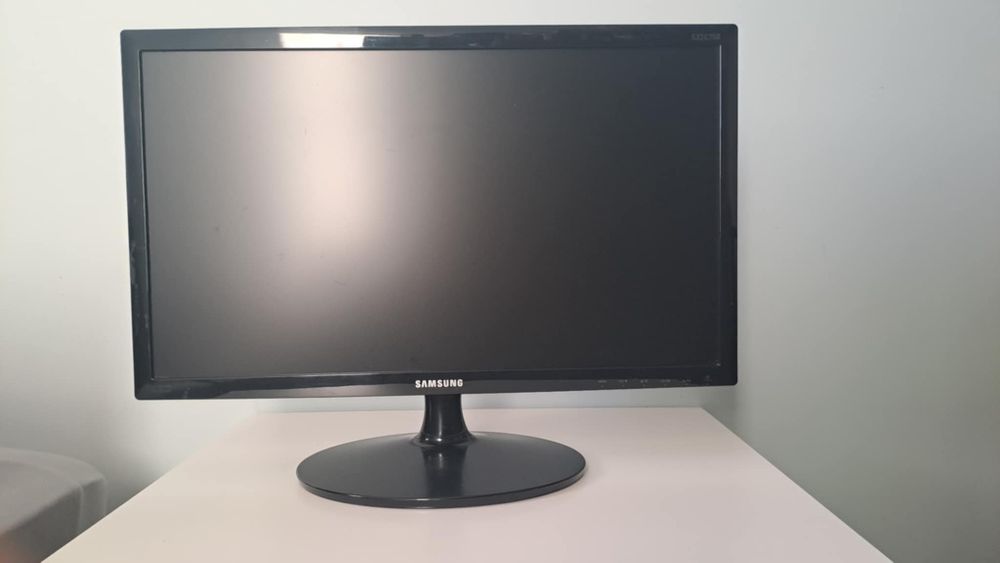 Komputer gamingowy MAŁA OBUDOWA + Monitor za darmo