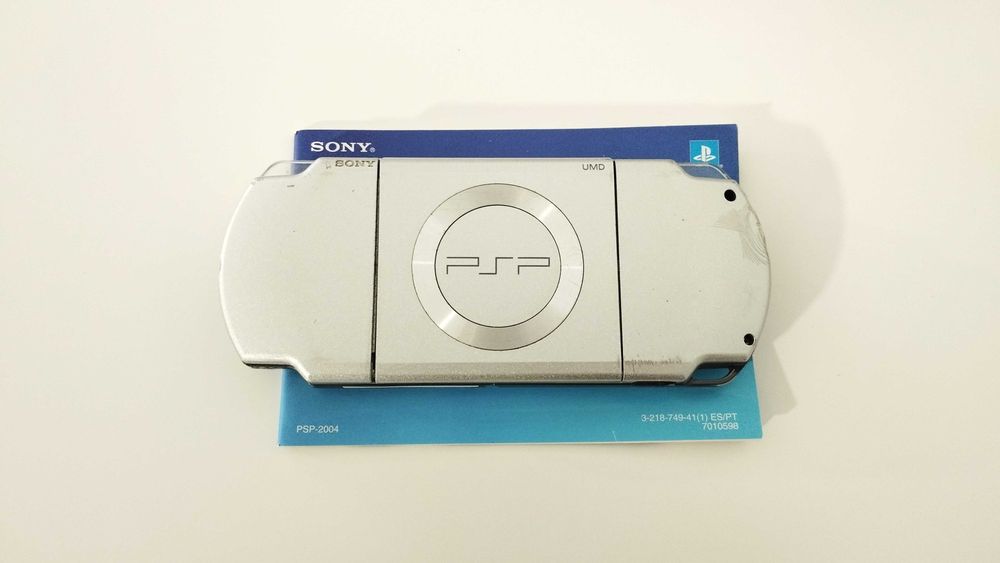 Consola PSP 2004 Ice Silver - Na caixa com Manuais