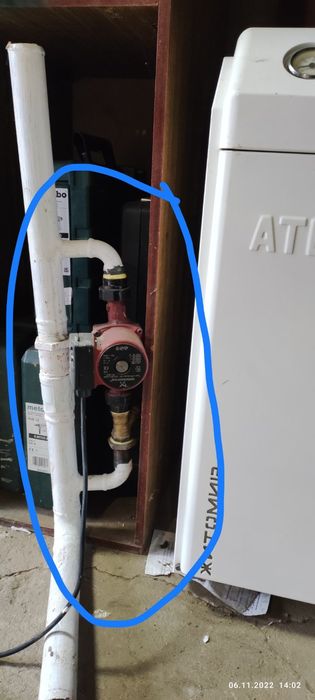 Продам б/у котёл газовый не турбированный, с циркуляцион