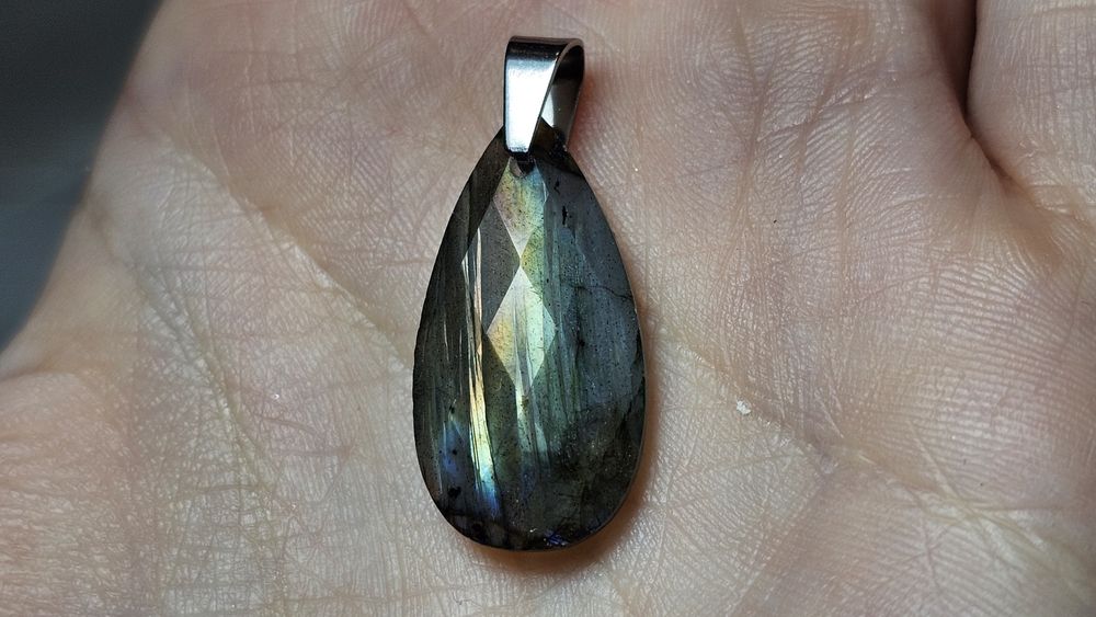 Wisiorek labradoryt LO#3.