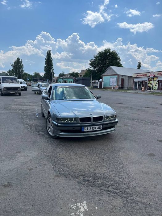 BMW e38  7 серії