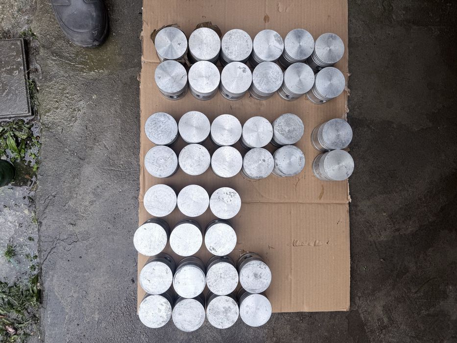 Поршня  мотоцыкла К-750. Склад мотозапчастей.