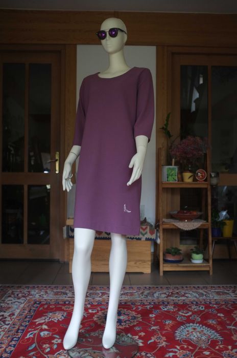 prążkowana sportowa pudełkowa sukienka Trigema na co dzień brudny róż