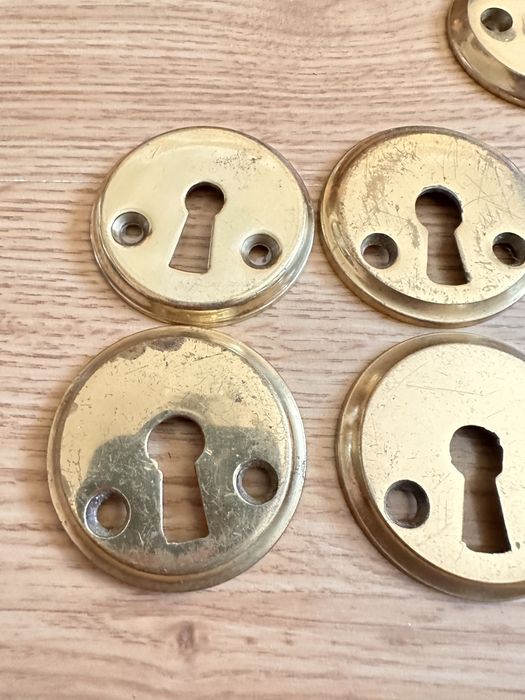 Фурнитура для мебели