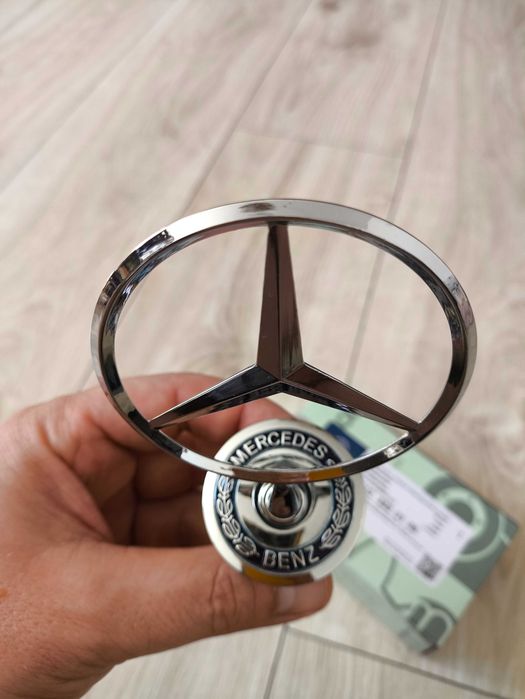Znaczek CELOWNIK Mercedes Gwiazda na maskę Emblemat W204 W211 W220
